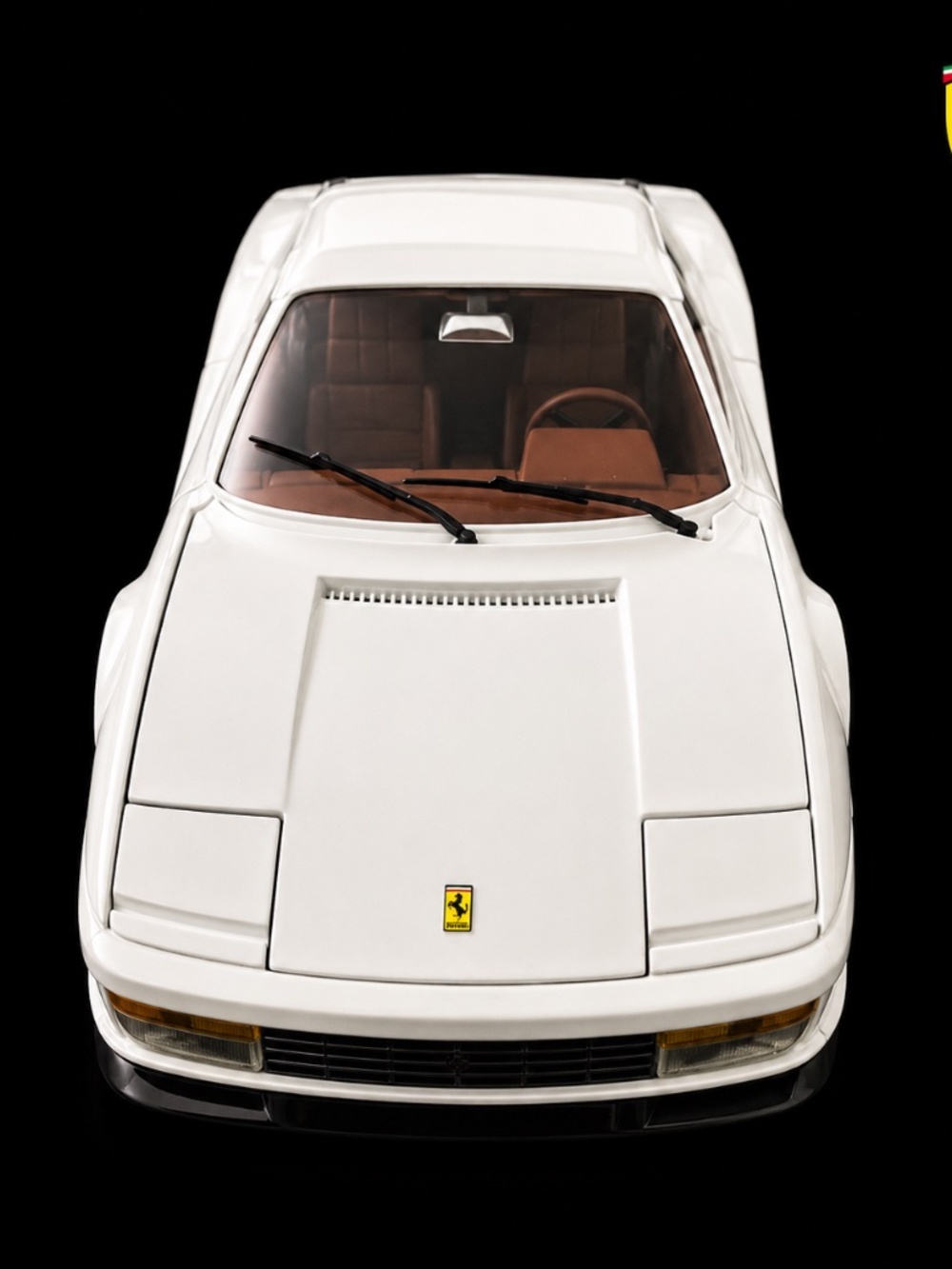 Bburago Ferrari Testarossa 1984 1:24 Scale Diecast Model – White/Tan Interior –